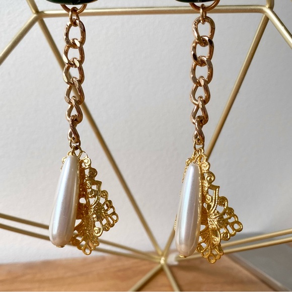 Redesigned Nina Ricci green and gold toned clip on dangling earrings - Picture 5 of 12